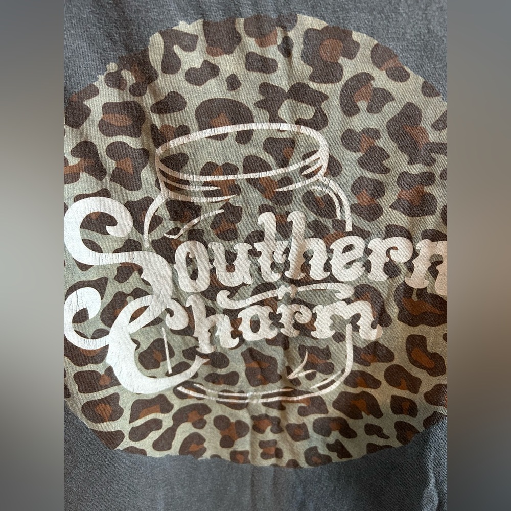Southern Charm tee - Picture 4 of 5